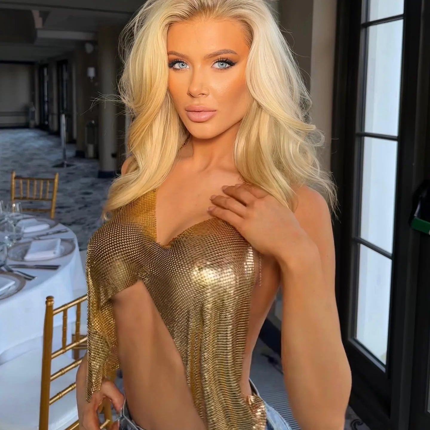 WINNIEY Metal Sequin Halter Crop Top